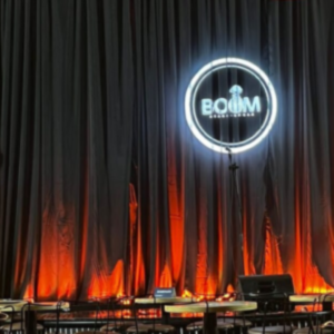 Boom stand up bar la casa de la comedia en Colombia